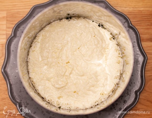 Добавить майонез по вкусу.
