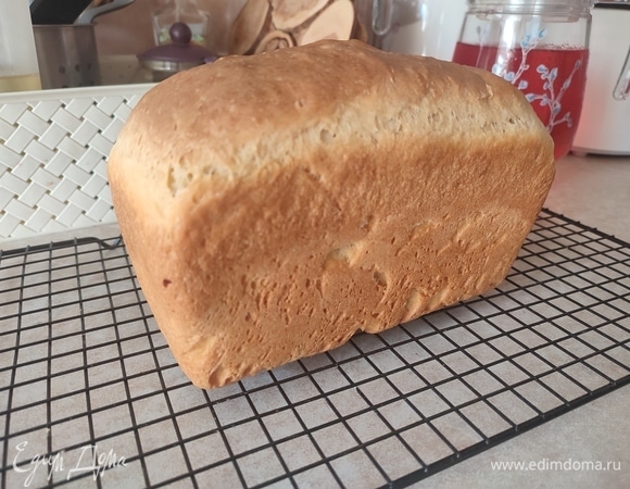 Готовый хлеб остудить на решетке.