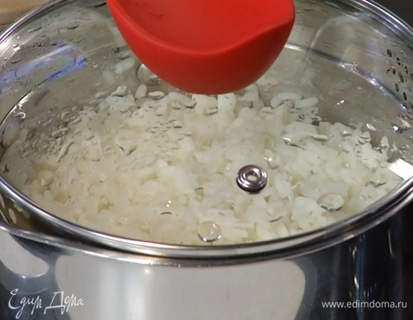 Рис отварить до готовности без добавления соли.