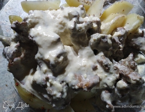 Соединить с картофелем. Перемешать.