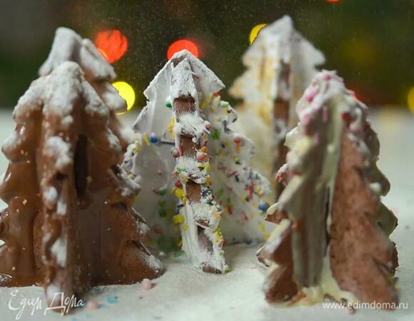 Оставшееся печенье посыпать сахарной пудрой.  