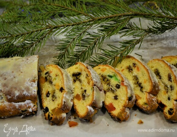 Как же это вкусно! Хочется готовить такой штоллен не только на Рождество! Приятного аппетита!