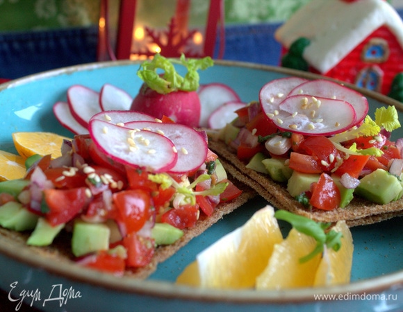 Хлебцы не успеют намокнуть от начинки, станут просто мягче и не будут крошиться.