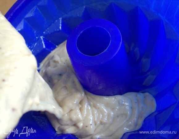 Смешать и перелить в силиконовую форму.