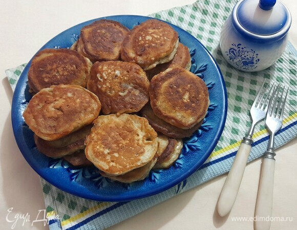 Подать к столу на блюде. 