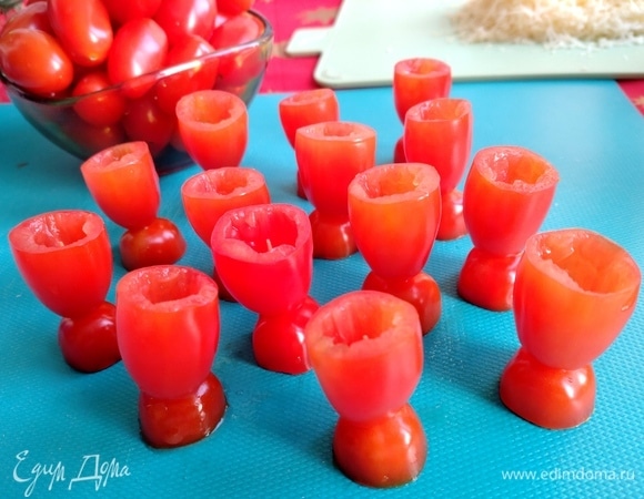 При подаче таких «рюмок» предупреждаем гостей о зубочистке.