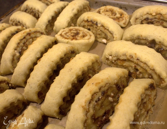 Печенье не раздувается, можно ставить плотно.