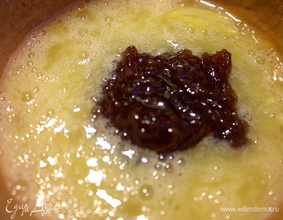 Добавить любое кисленькое варенье.