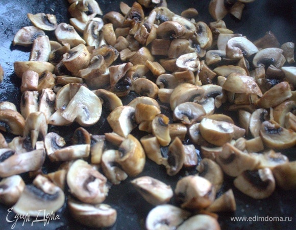 Обжарить тоже отдельно.