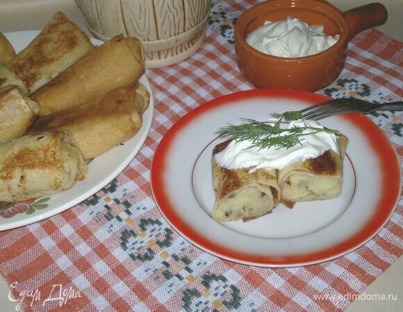 Очень вкусно есть их с молоком или чаем, с салатом из свежих овощей, с солеными или маринованными овощами, со сметаной или другим соусом. Приятного аппетита!