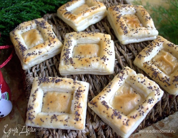 Выпекать до золотистого состояния около 10 минут при 180°C.