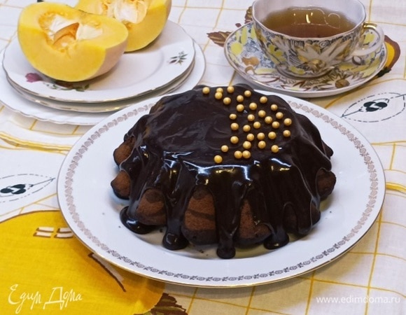 Украшаем по желанию. Я использовала готовую шоколадную глазурь в порошке, 100 г. Но можно обойтись и простым припудриванием.