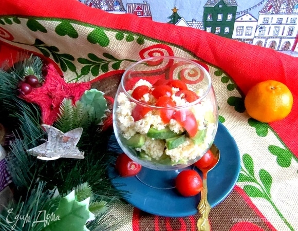 Можно приготовить его заранее и держать в холодильнике.