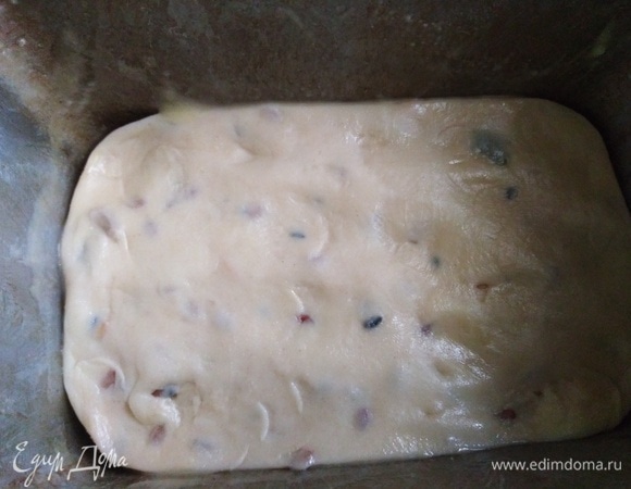 Сформировать, выложить в смазанную форму.