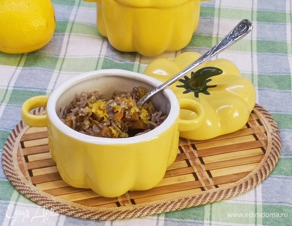 С удовольствие добавила засахаренную цедру лимона. Надеюсь хоть немного сбросить вес к лету :)