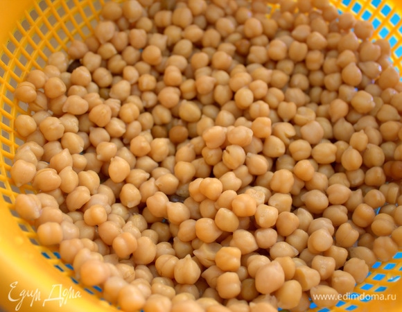 Промыть, залить свежей водой и отварить минут 40. В рецепте вес указан отваренного нута.