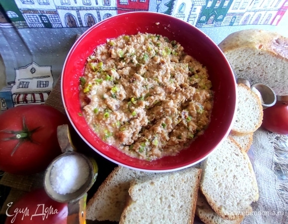 Смешать паштет-намазку.