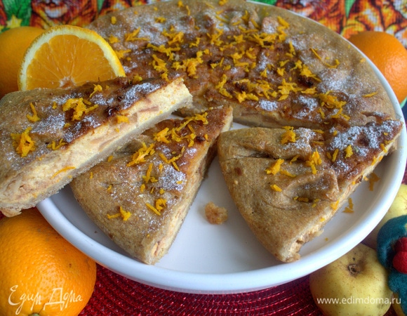 При подаче украсить свежей цедрой и посыпать сахарной пудрой.