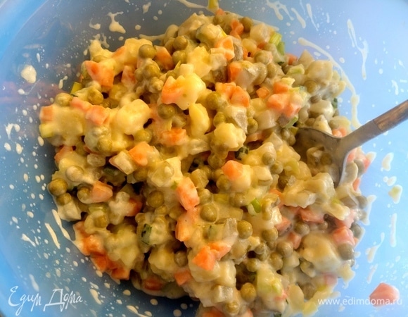 Перемешать, дать настояться в холодильнике.