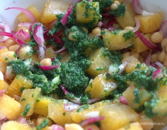 Заранее разморозила кубик молотого шпината, смешала с маслом, чесночной солью, соком лимона (или апельсина).