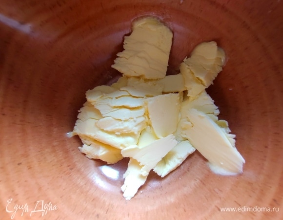 Растопить масло в СВЧ.