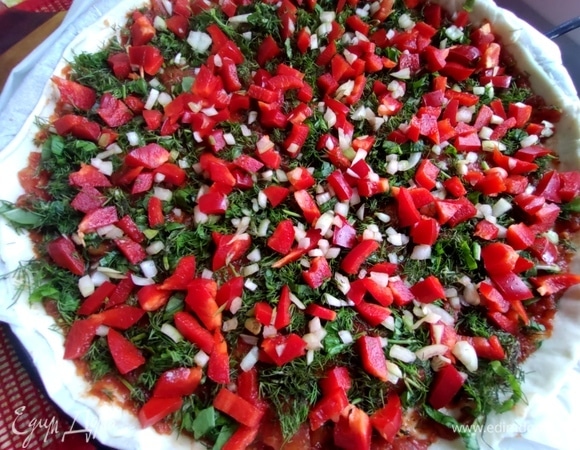 Посыпать на зелень.