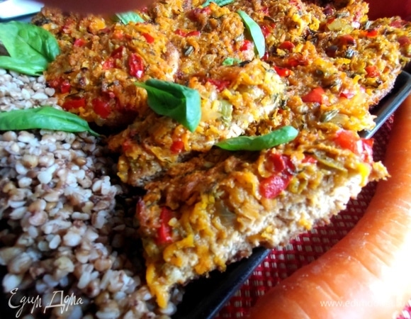 У котлет нижняя корочка хрустящая, а верх нежный.