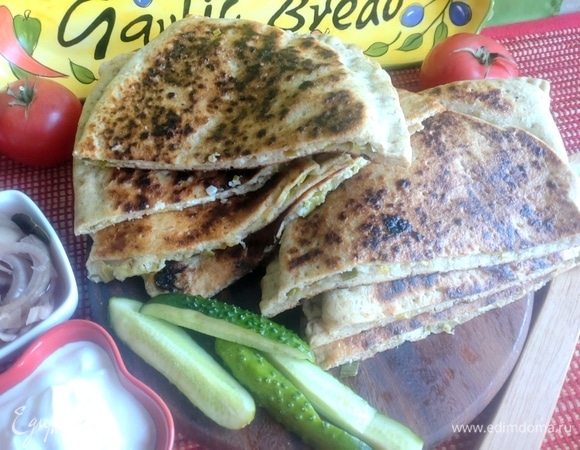 Для удобства я разрезала их пополам.