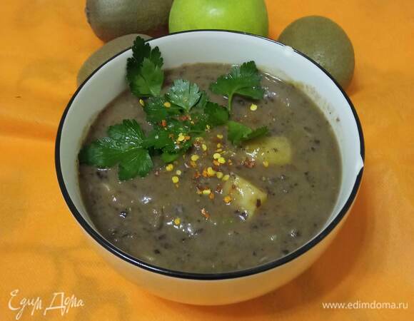 Подаем, украсив зеленью петрушки и посыпав хлопьями перца чили. Приятного аппетита!