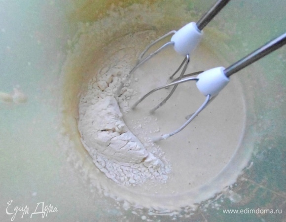 Взбить до исчезновения комочков.