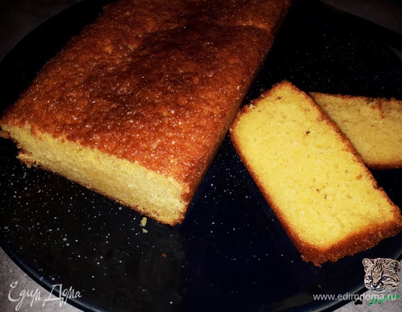 Выпекайте в разогретой до 150°C духовке примерно час. Проверьте готовность деревянной шпажкой.