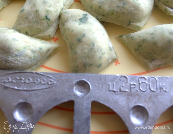 Вот такая у нее была цена. Кстати, на рижских барахолках можно встретить такие формы.