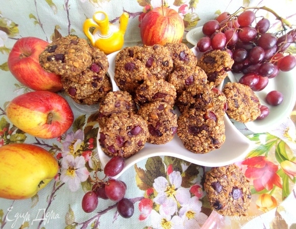 Когда остынут, снять и переложить на тарелку.