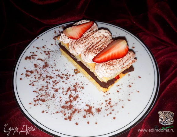 Готовое пирожное.