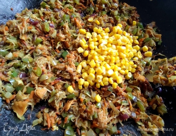 По желанию добавить кукурузу.