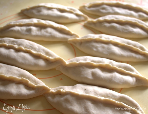 Защипать, как обычные пирожки.