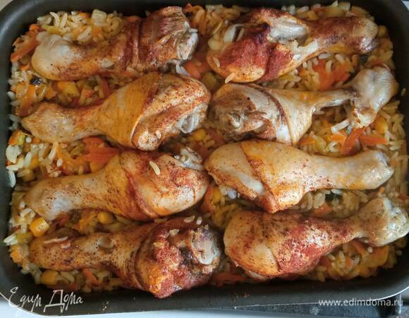 Запекать в течение часа при температуре 200°С. При подаче можно украсить зеленью. Приятного аппетита!