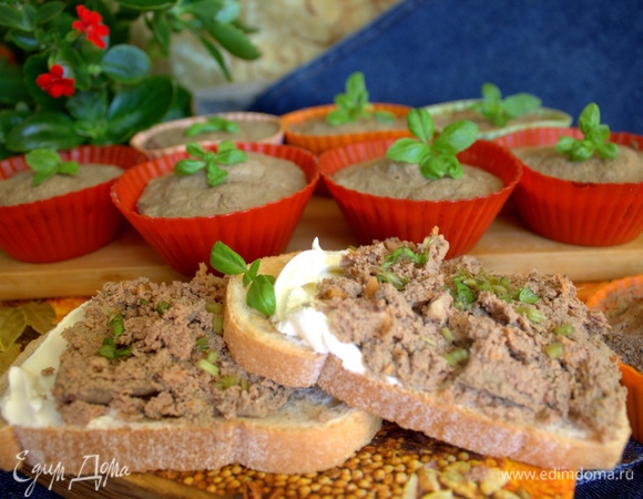 По желанию украсить зеленью или подать с маринованным или свежим огурцом.