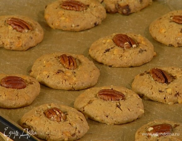 Выпекать в разогретой духовке 10 минут.