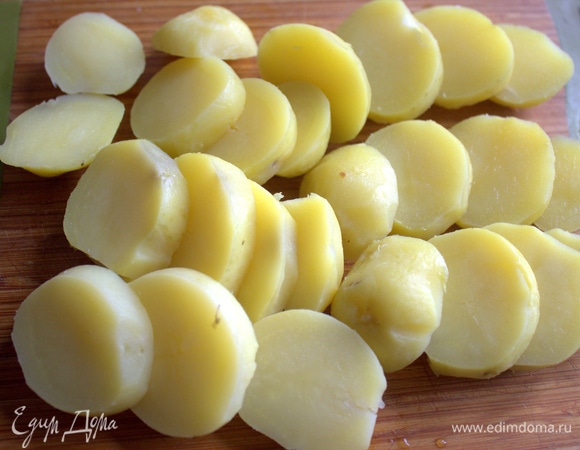 Нарезать шайбочками.