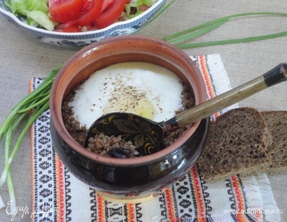 Подаем с салатом и любимой зеленью.