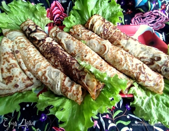 Заготовленные рулеты можно хранить в холодильнике под крышкой.