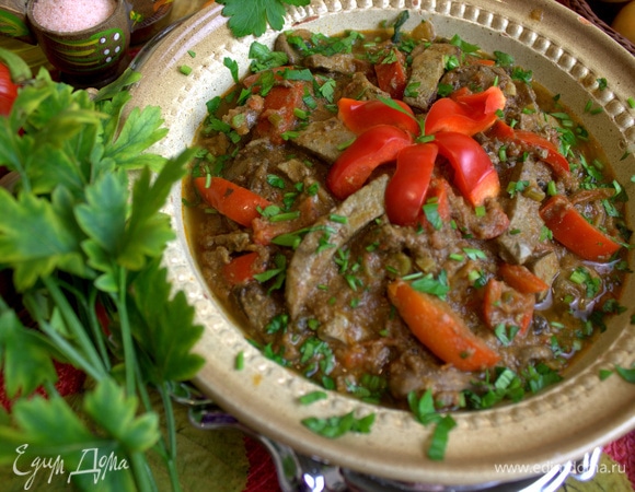 Вкусно с гречкой, картошкой или просто так.