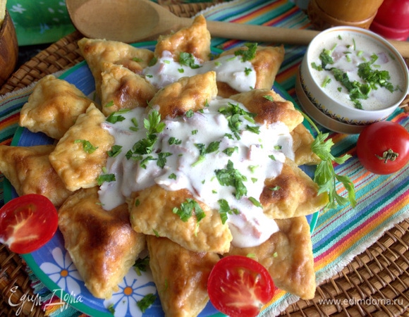 Горячие свистуны полить соусом.