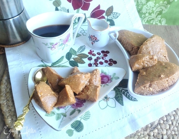 Помадка в тепле поплыла, но в холоде снова схватывается.