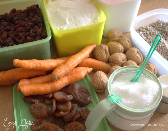 Продукты. Чистим морковь, натираем на крупной терке. Вес указан в чистом виде.