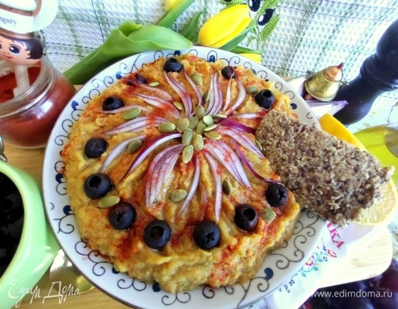 Подать на ломтиках хлеба или лепешках.