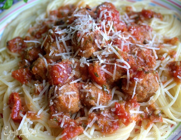 Перед подачей посыпать пармезаном.