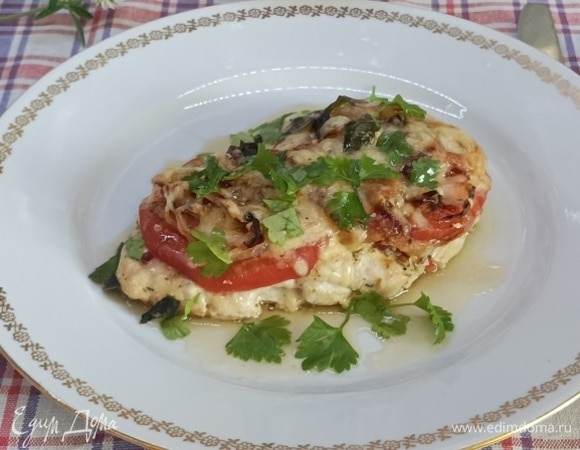 Запекать 25 минут. Подавать с зеленью.