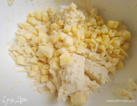 Добавить в тесто.